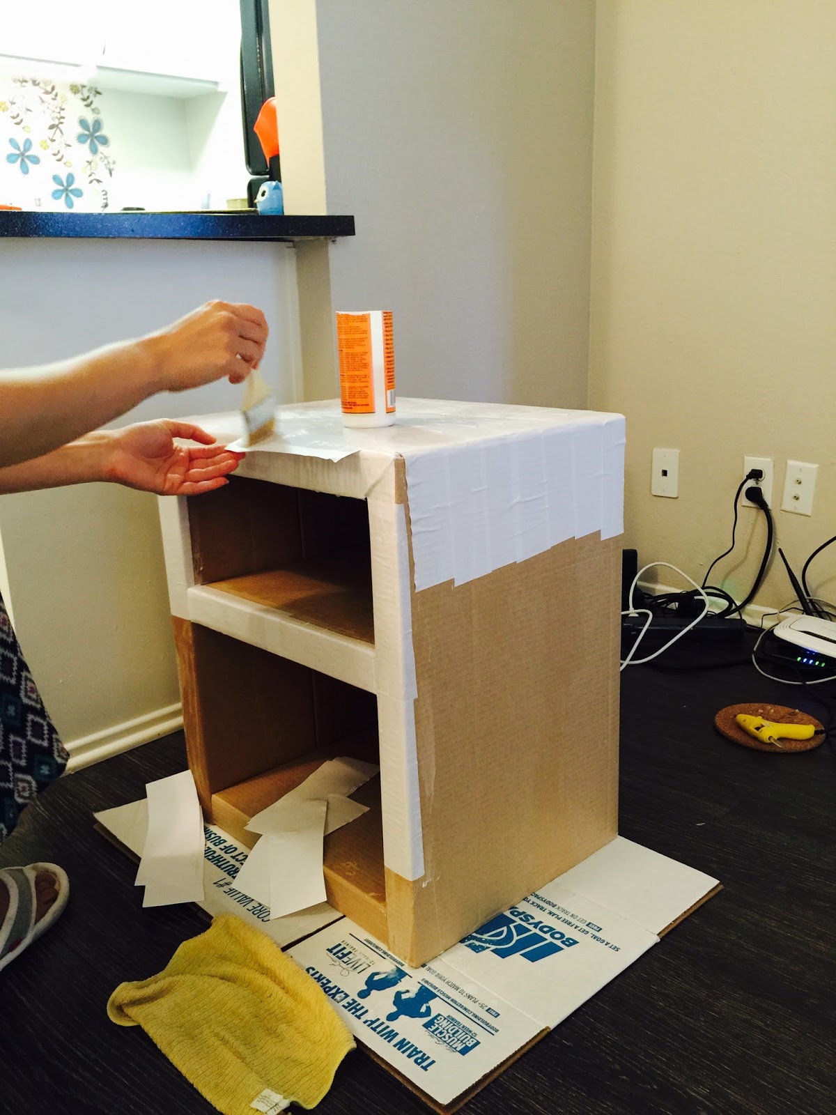 DIY Cardboard bedside table/night stand DIY