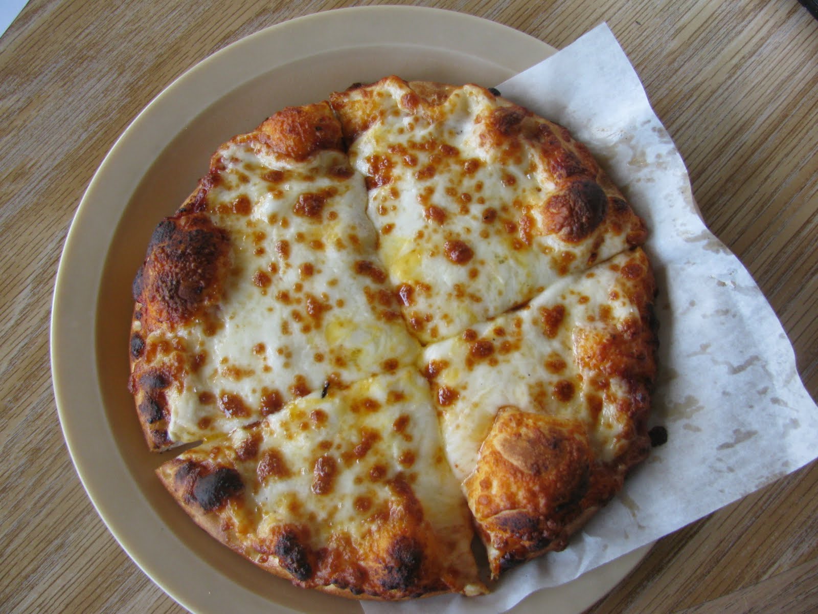 Eating With Emily Round Table The Last Honest Pizza?