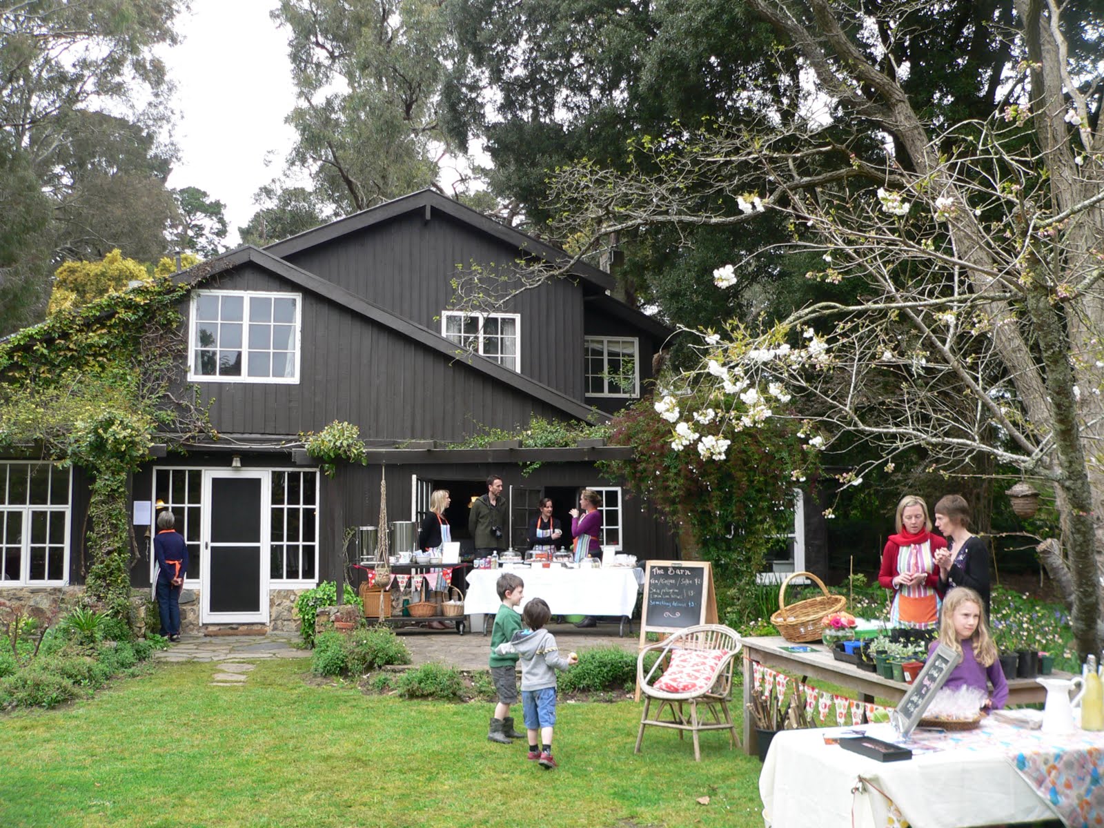 Melbourne Photographs Victoria Tasmania Queensland Australia Bickleigh