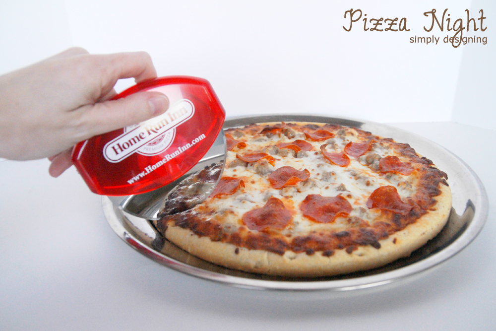 Pizza Night | #HomeRunInn #ad