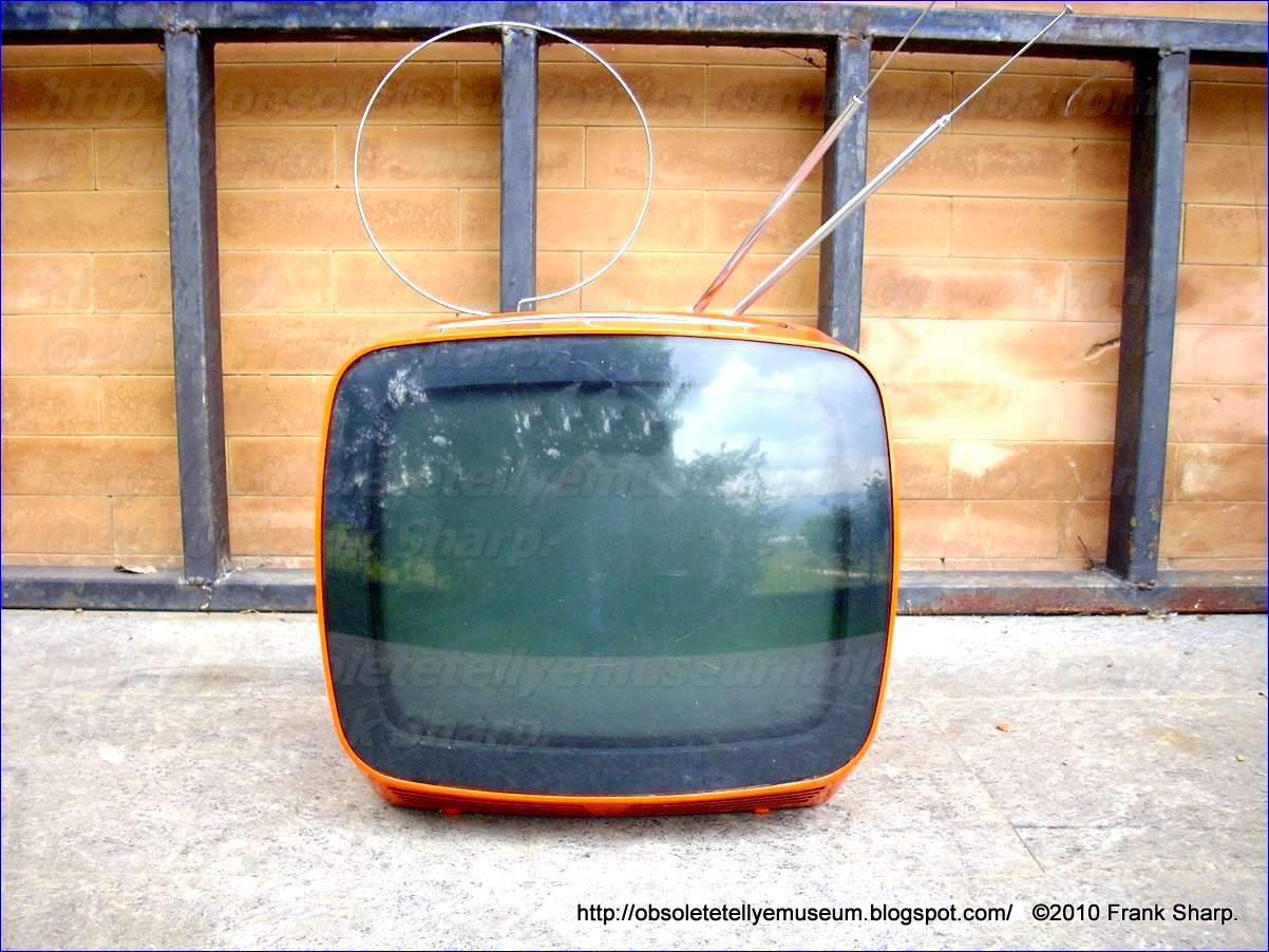 Obsolete Technology Tellye !: INDESIT Mod. 136AOI YEAR 1979. Obsolete Technology Tellye !: INDESIT Mod. 136AOI YEAR 1979.