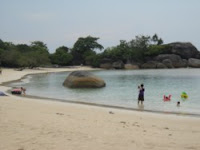 Pantai Tanjung Tinggi Belitung