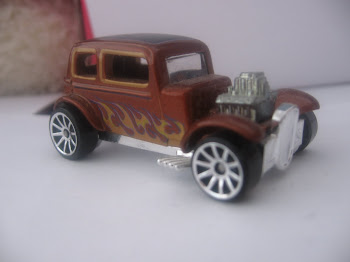 ´32 Ford Vicky