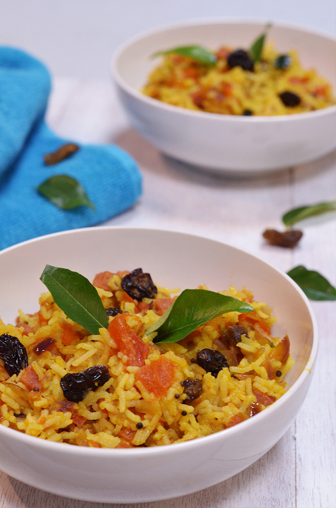 tomato and raisin fried rice