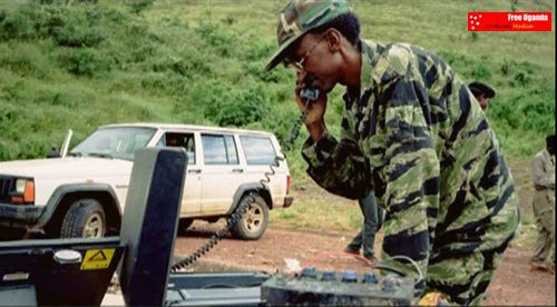 Kagamesatphone.jpg