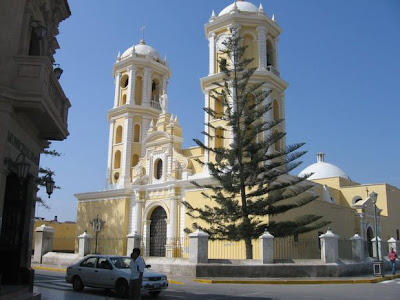 La iglesia colonial San Pedro de Lambayeque La iglesia colonial San Pedro de Lambayeque