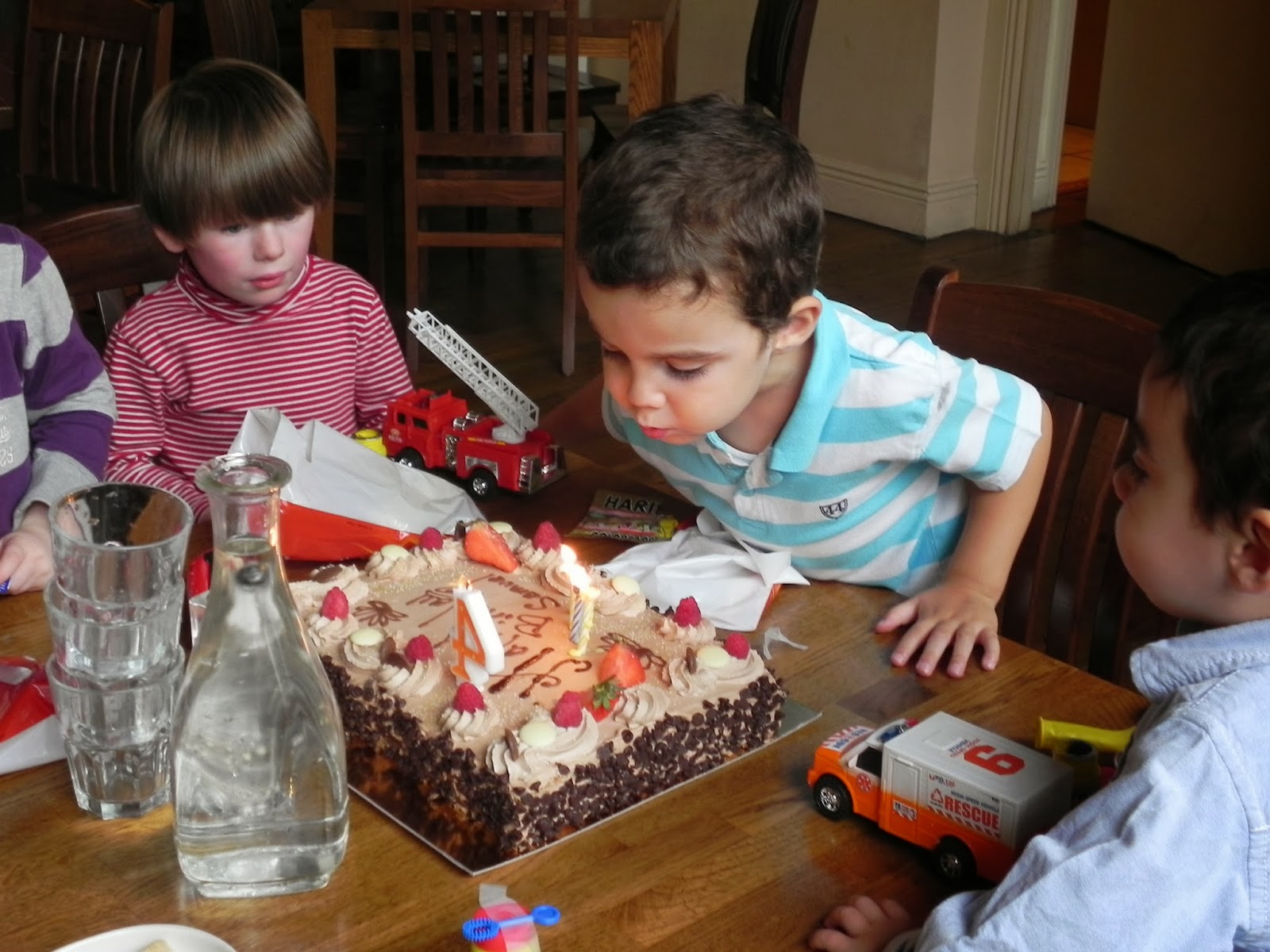 EXPAT WITH KIDS IN DUBLIN KC Peaches Our favourite cafe on Pearse