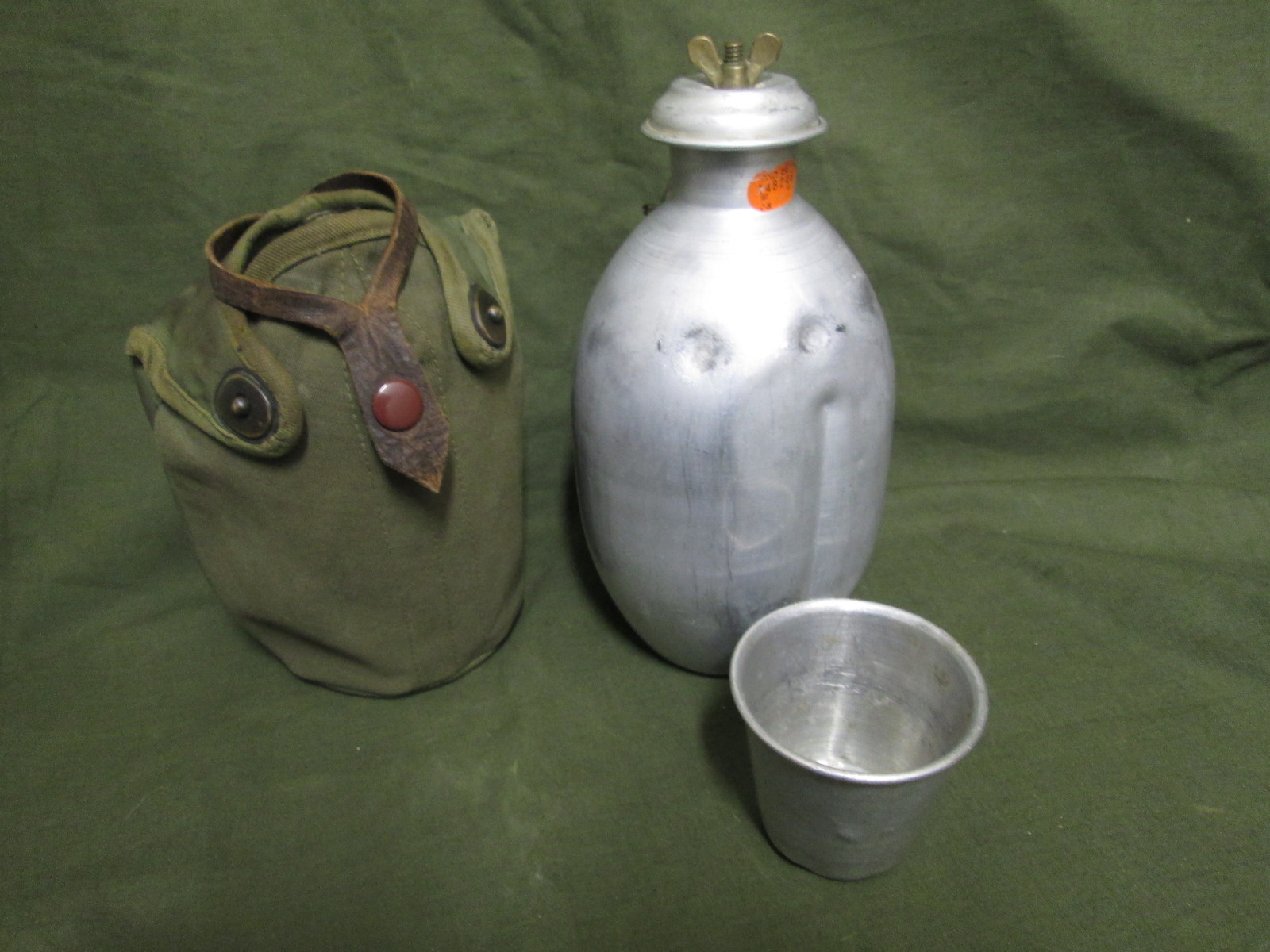 bingbabel Israeli Army IDF Canteen with Cover and Cup