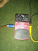MERAKIT EFEK STOMPBOX BASS ELEKTRIK bass synthesizer, behringer