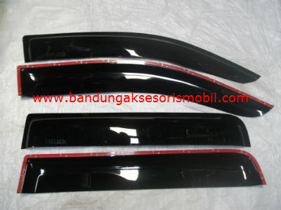 Talang Air Hilux Double Cabin Mugen Hitam 3M Depan Belakang Talang Air Hilux Double Cabin Mugen Hitam 3M Depan Belakang