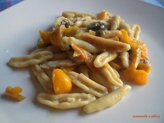 cavatelli bio ai peperoni gialli di scorza d'arancia