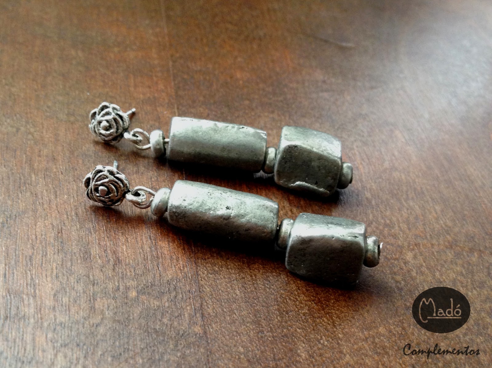 Pendientes De Plata De Metal Fundido Diseño Orgánico Pierced Dangle