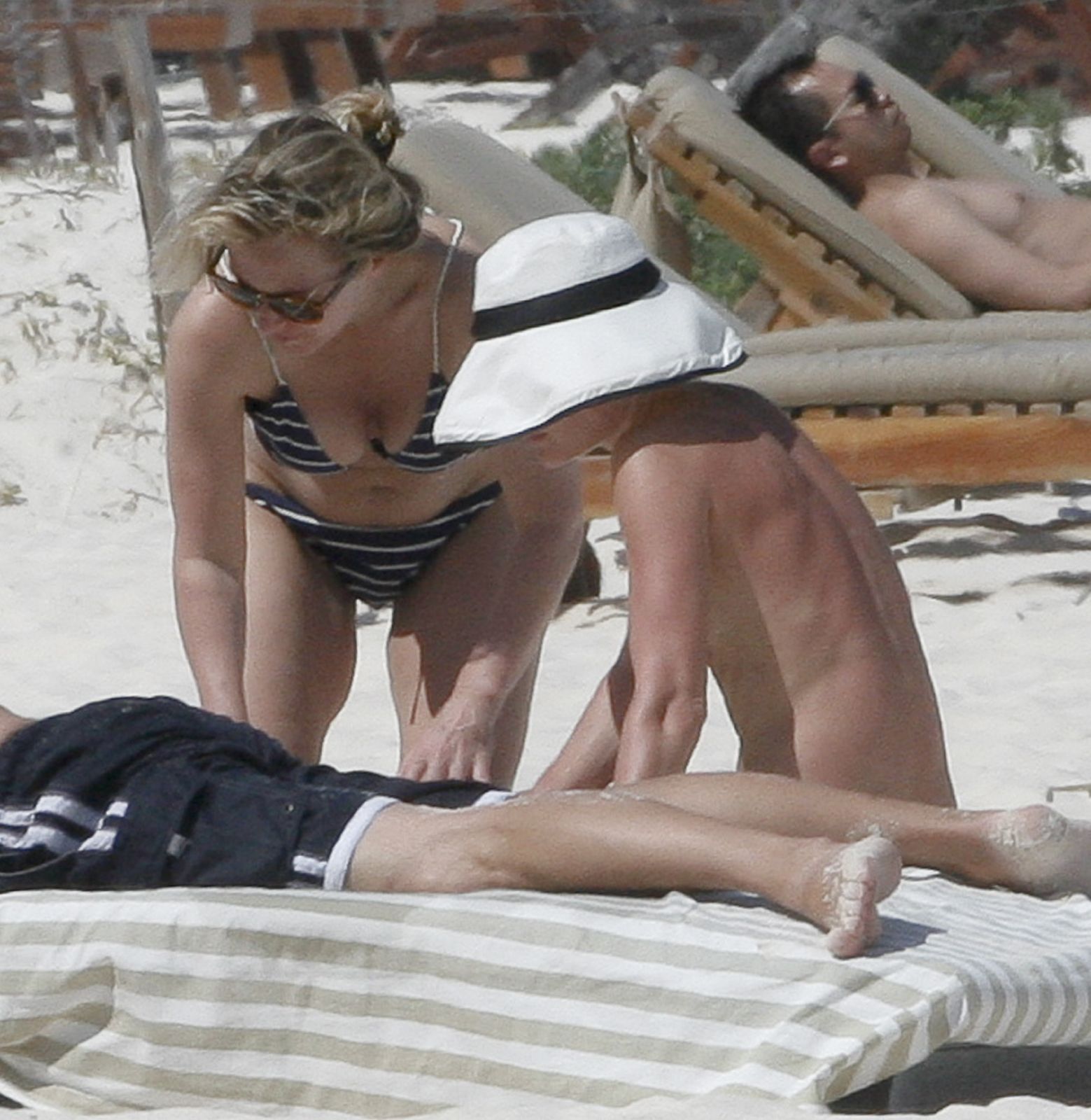 Topless bosworth bikini beach leaked photos kate and