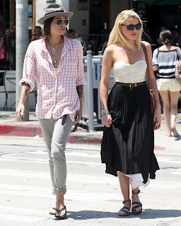 Amber Heard with a friend in Los Angeles 