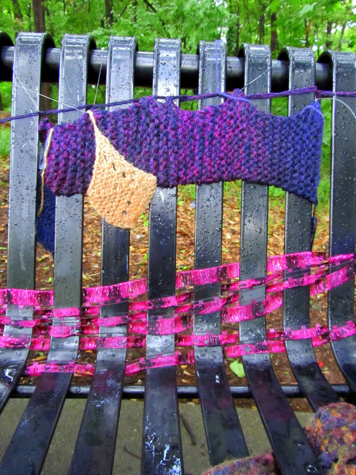 Social Shutter Graffiti in Knit