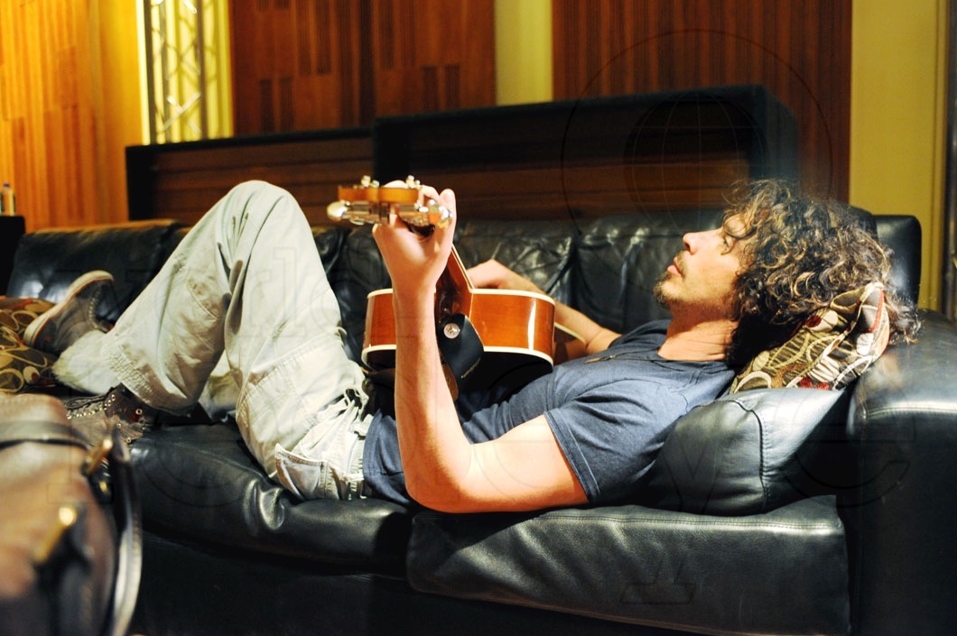chris cornell recording quot scream quot in studio with timbaland free blog templates blogger
