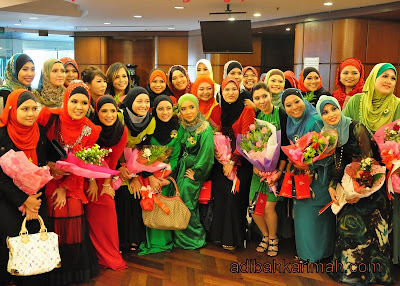 Bersama Kumpulan CDM Hanis peluang perniagaan dan melancong percuma ke china dan eropah dengan premium beautiful biz bersama kumpulan