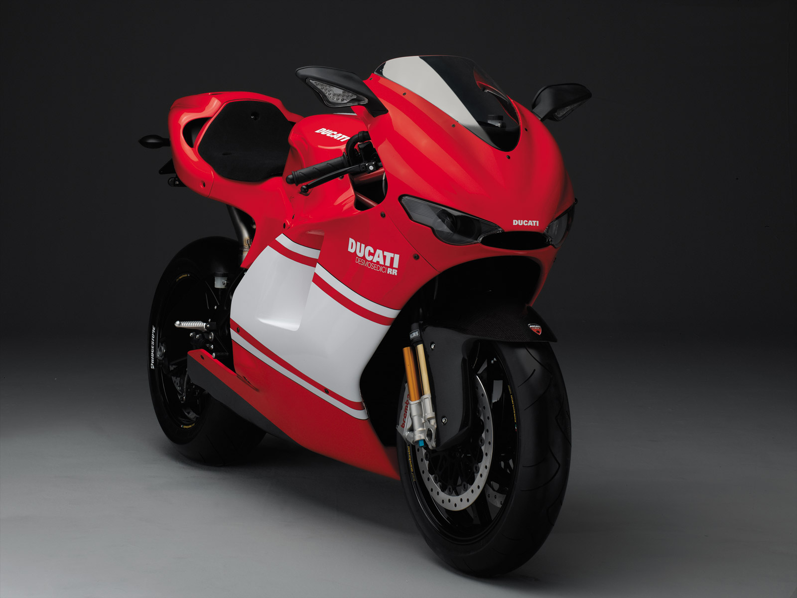 http://4.bp.blogspot.com/-w2c56fFsuuU/T1e5Z6JwfgI/AAAAAAAAAGk/FXBeKsTU_TY/s1600/146_1004_01+ducati_desmosedici_rr_wallpaper_01+01+.jpg