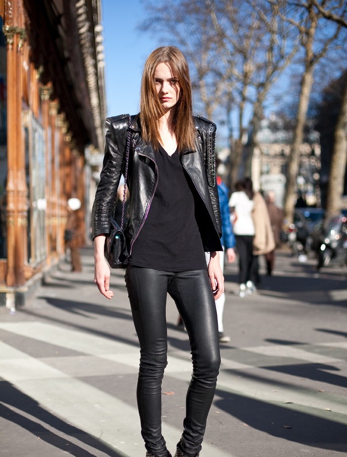 Chic and Silk GET INSPIRED Black Biker Leather Jacket_Πως να το φορέσετε!