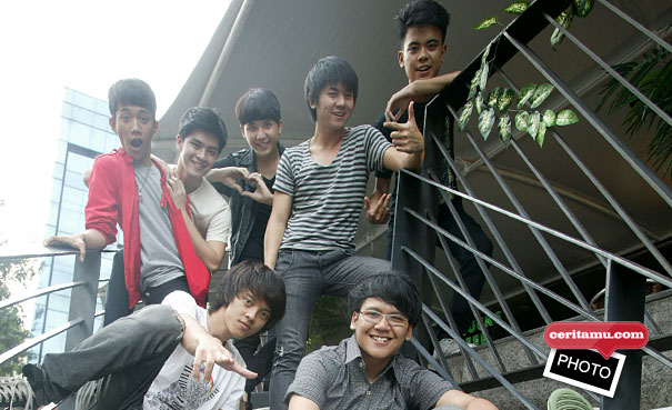 Lirik Lagu SM*SH - Senyum dan Lirik Lagu SM*SH - Senyum dan