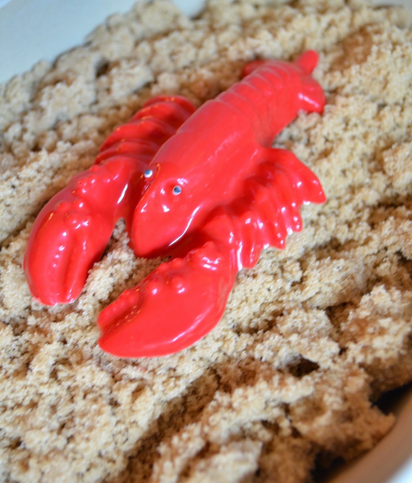 The Cutest Little Cakes by Celeste Chocolate Lobster Suckers!