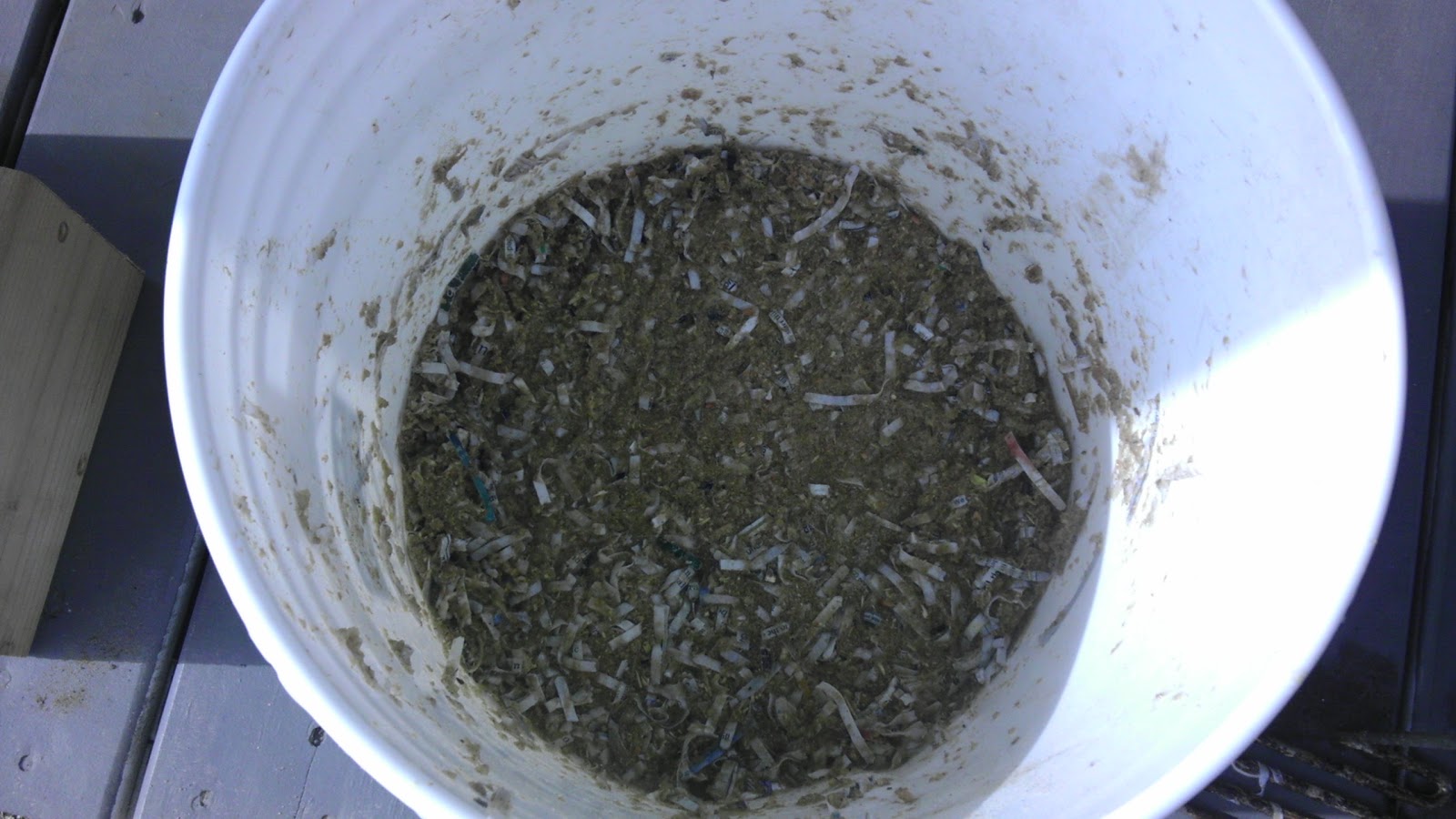 Modern Day Redneck DIY Sawdust Fire Log