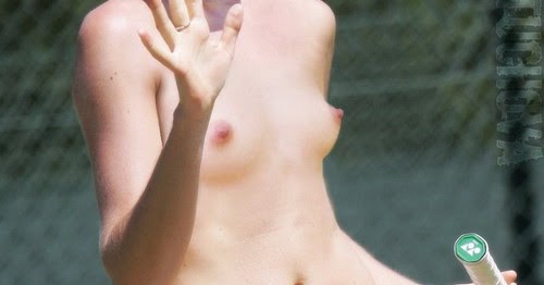 Daniela hantuchova topless