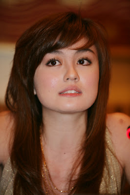 http://4.bp.blogspot.com/-w4MaXBH_9LU/TyKFkCbGRJI/AAAAAAAAA30/WNMfm_gV9TU/s1600/agnes.jpg