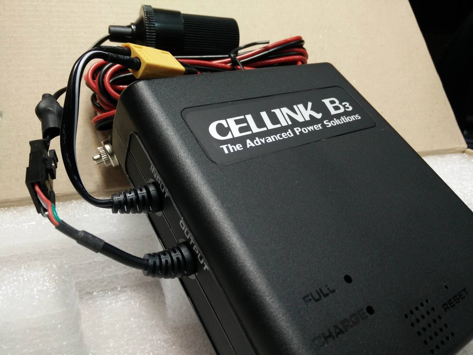 http://4.bp.blogspot.com/-w5OsLZVYvL0/VodRQue6uZI/AAAAAAAAMLE/F_EwCQbE3uw/s1600/Cellink-B3-Premium-Battery-Pack-for-Dash-Cam-001.jpg