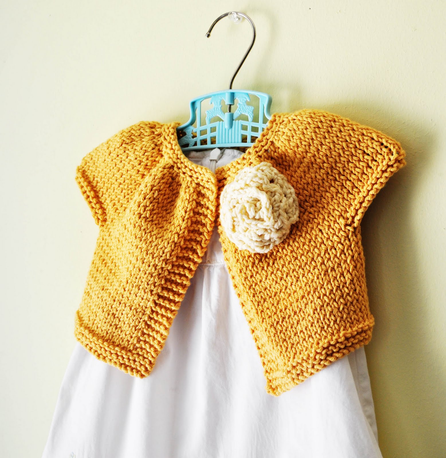 The Handmade Dress The gold cardigan is finished!