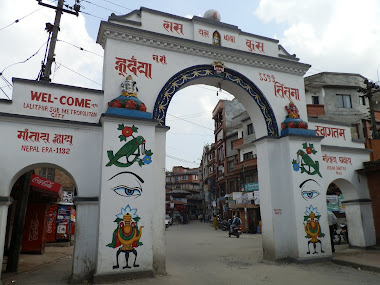 porte de patan, banlieue de kathmandu