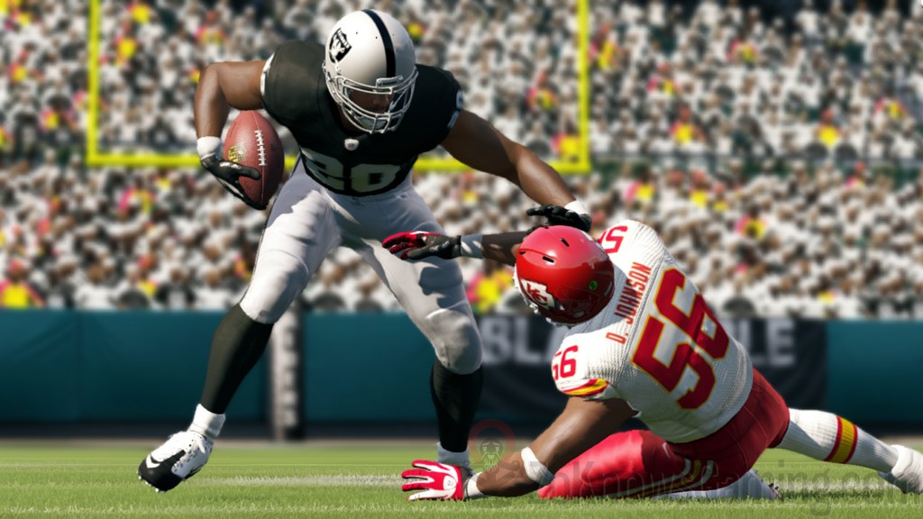 4.bp.blogspot.com/-w6e_S0NhxwY/UOXQrdmr2-I/AAAAAAAAAEg/X4IS6kztK9U/s1600/Madden-NFL-13-Raider-stiffarm1.jpg