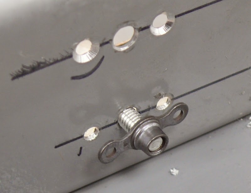 Flying Legend TucanoR at Rylstone Nut Plates