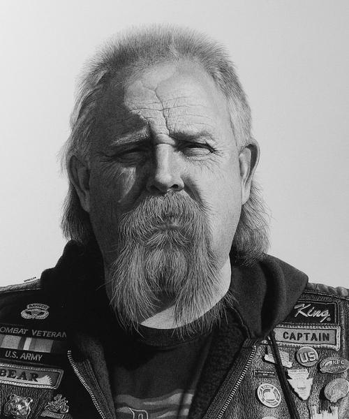 01-Bear-Bill-Harrison-Outlaws-and-Patriots-Photo-Realistic-Drawings-www-designstack-co