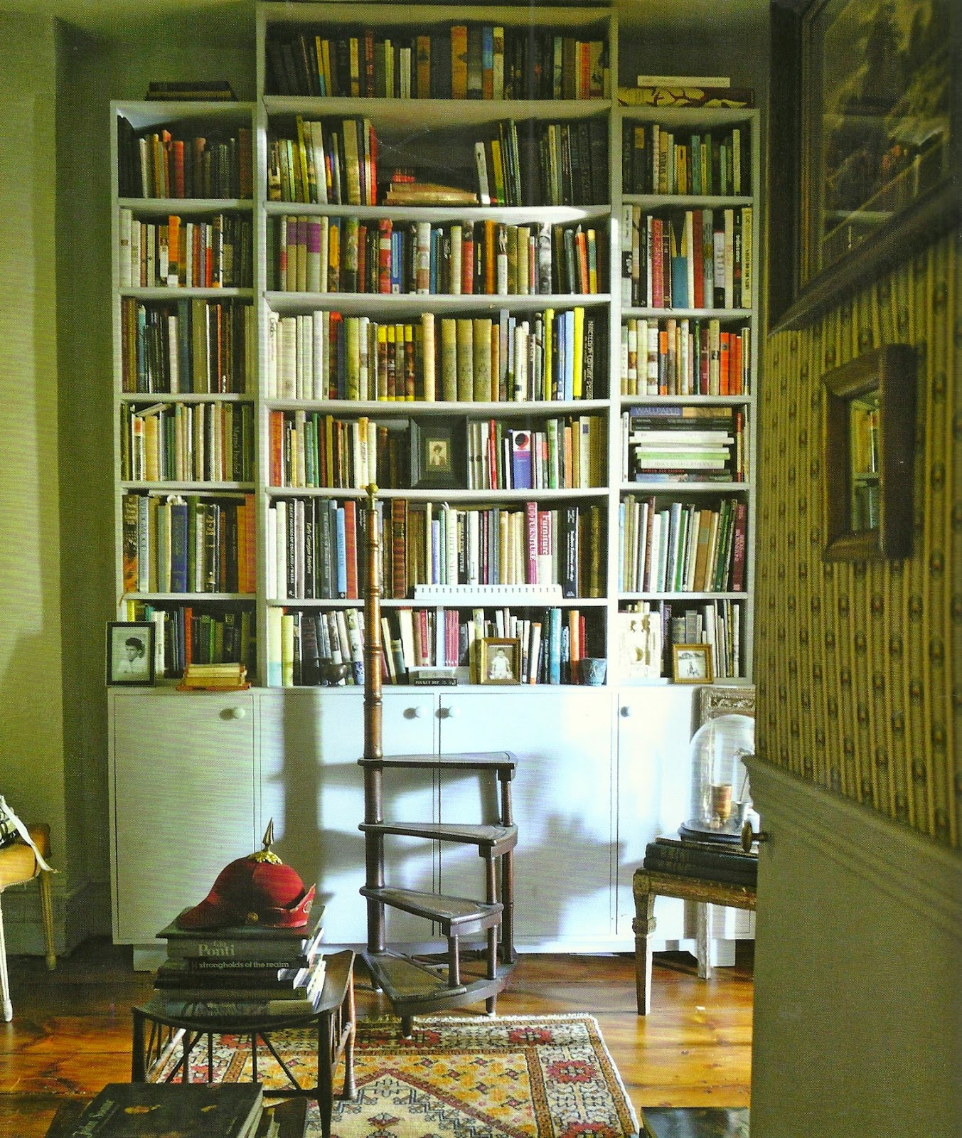 little augury Reading NOVEL INTERIORS