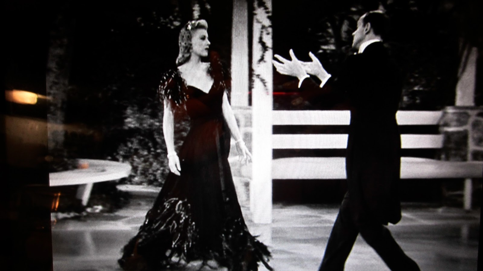 ♥ footloose and fancy free. a glimpse of glamour.