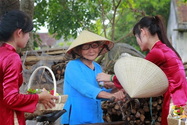 hoa hồng vào làng,thanh hóa,vu lan báo hiếu hoa hồng vào làng,thanh hóa,vu lan báo hiếu