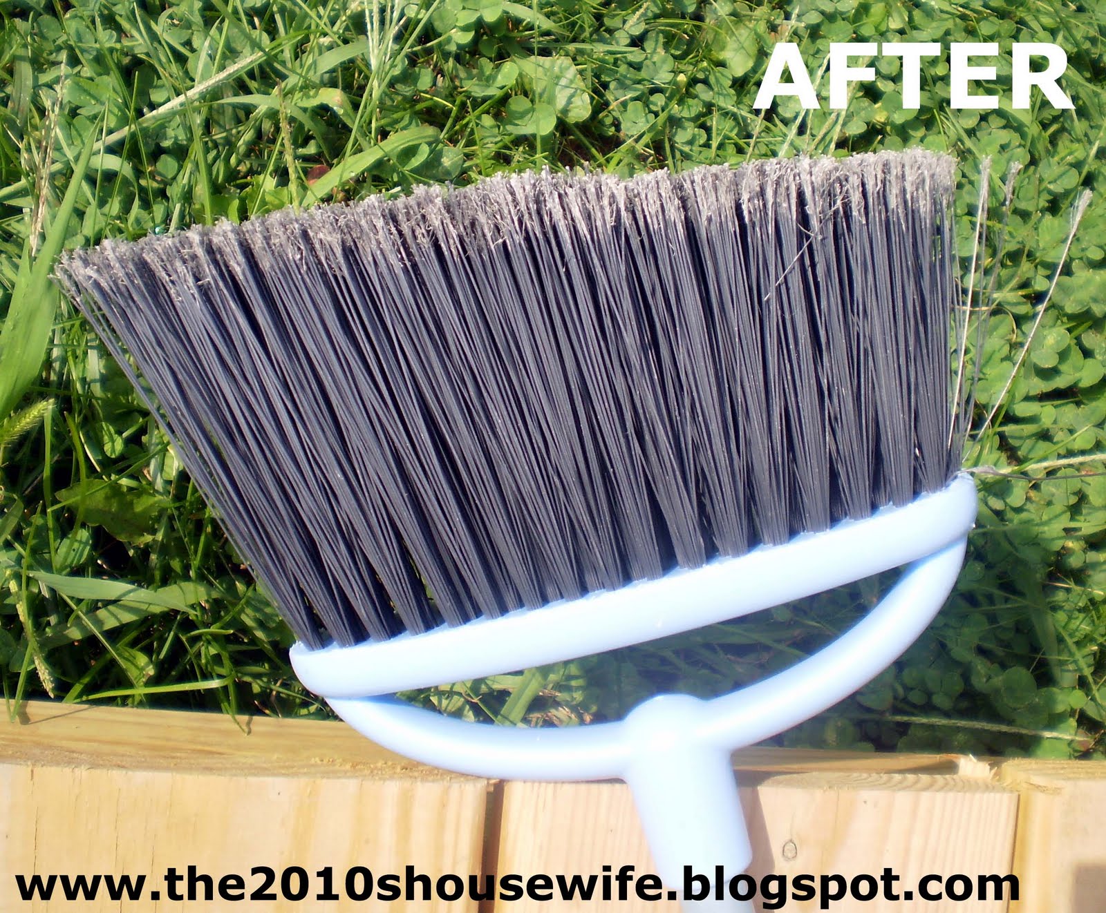 The 2010’s Housewife How to Clean a Broom