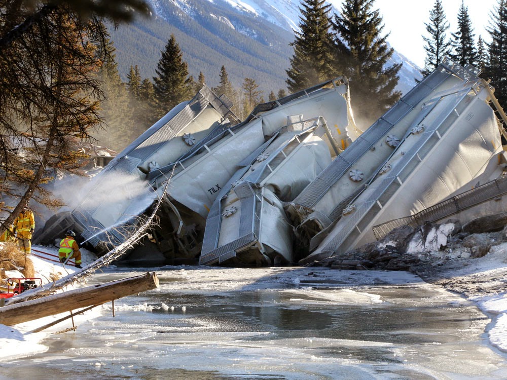 Seemorerocks Canada Toxic spill after derailment in Banff National Park