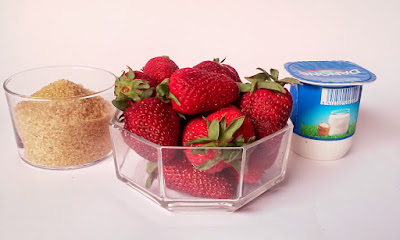 ingredientes batido de fresa con yogurt
