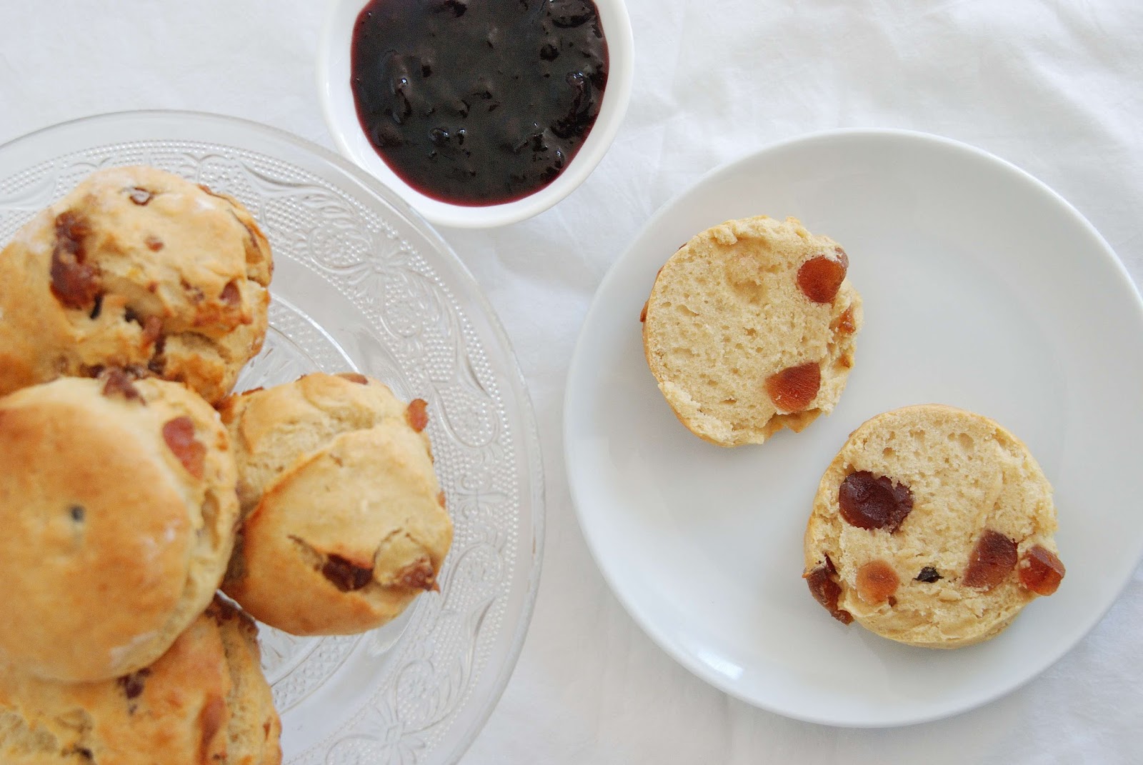 Pauline à la crème anglaise French Glacé Cherry Scones Recipe