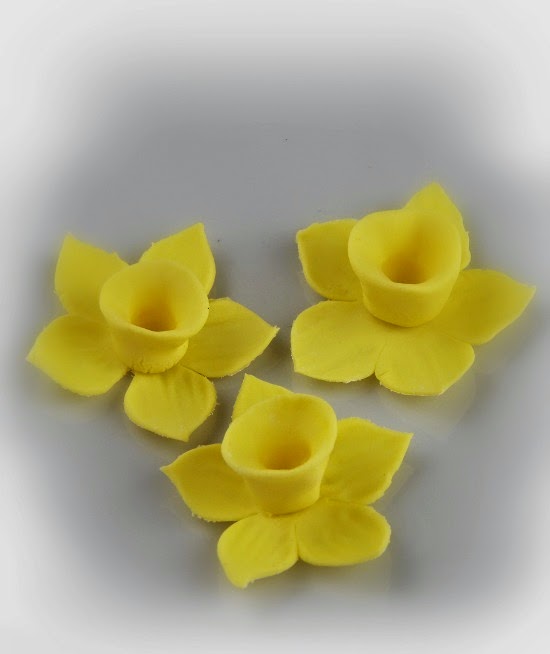 Daffodil Cake Mari's Cakes (English)