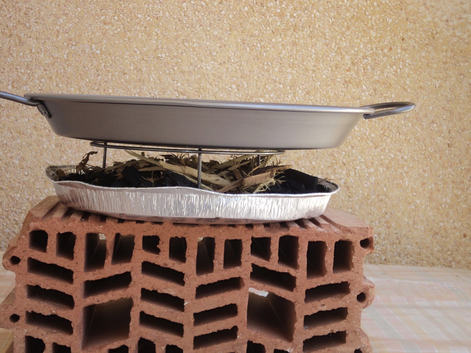 COCINANDO ANDO LET`S MAKE A PAELLA