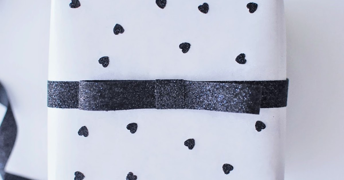 anna and blue paperie DIY Tutorial Glitter Hearts Wrapping Paper