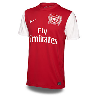 http://4.bp.blogspot.com/-wGWWBFdDnlk/TdvXEw4LCAI/AAAAAAAAA6A/87eJrW38ErU/s1600/Arsenal%2Bnew%2Bjersey%2B2012%2B1.jpg