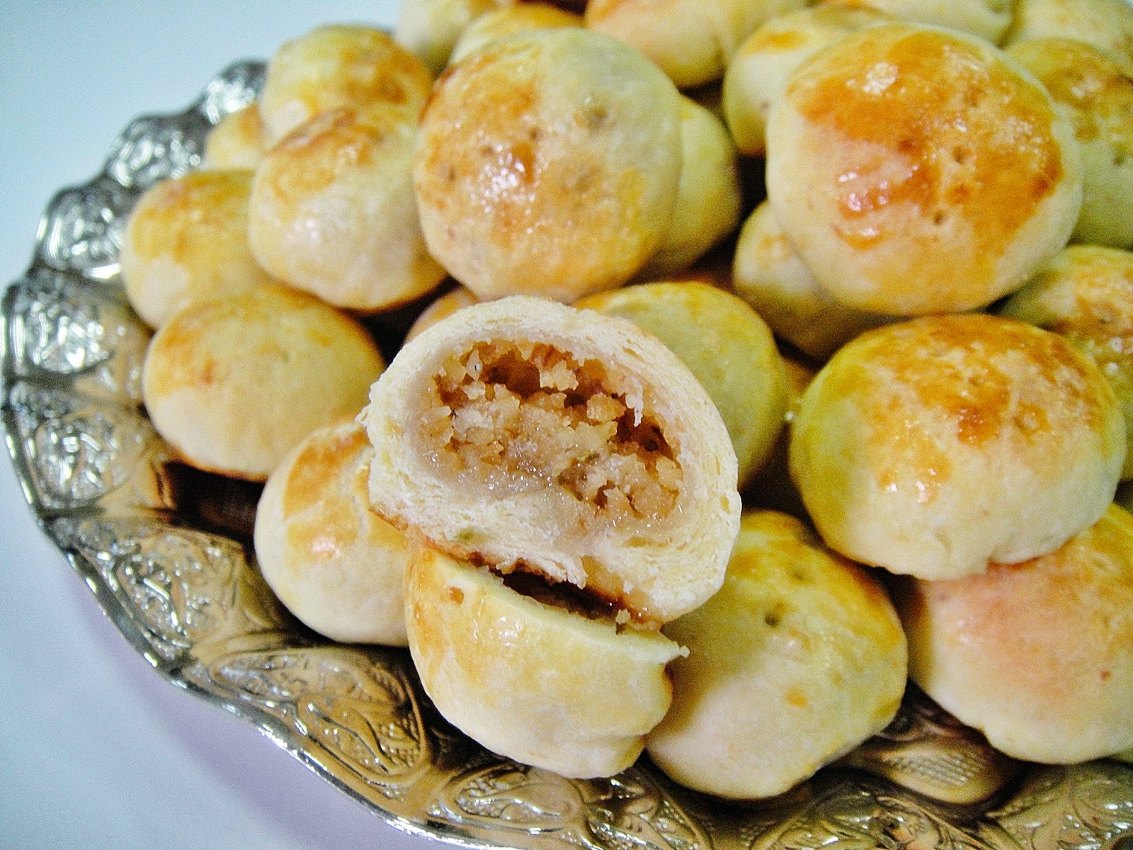 Maryam's Culinary Wonders 628. Iraqi Walnut Kleicha