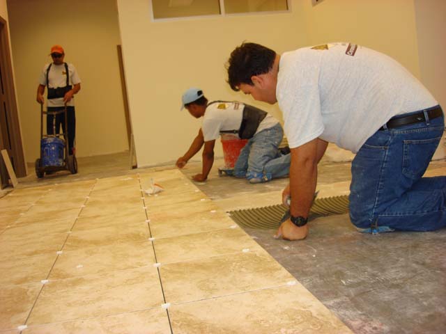 tile installer