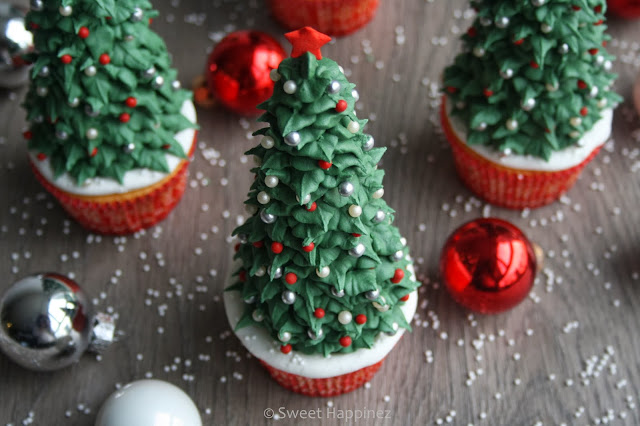 http://4.bp.blogspot.com/-wKjOTzNkVUk/UrIpkfwJWsI/AAAAAAAABn8/79HrHCo0Fss/s640/Kerstboom+Cupcakes+-+IMG_8447.JPG
