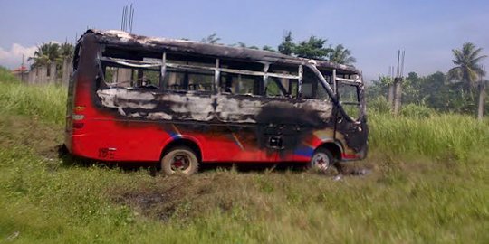 Tabrak Bocah Hingga Tewas Di Tigaraksa, Bus Dibakar Massa