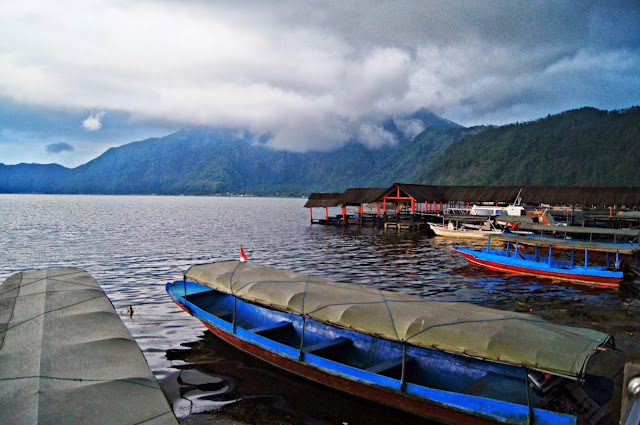 Vistas desde Kedisan al lago Batur Vistas desde Kedisan al lago Batur